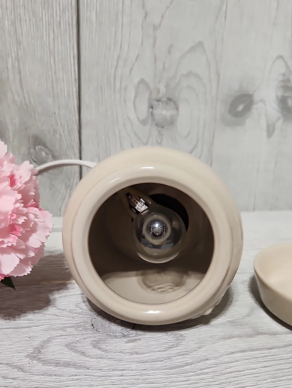 Welcome Scentsy Warmer With Embosssed Pineapple & Crackle Finish